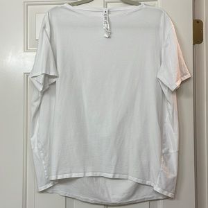 Lululemon Back I’m Action Short Sleeve White